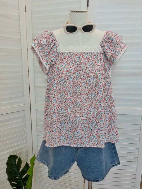 LACE TRIM RUFFLE SLEEVE BLOUSE 小碎花蕾丝边边小飞袖小上衣