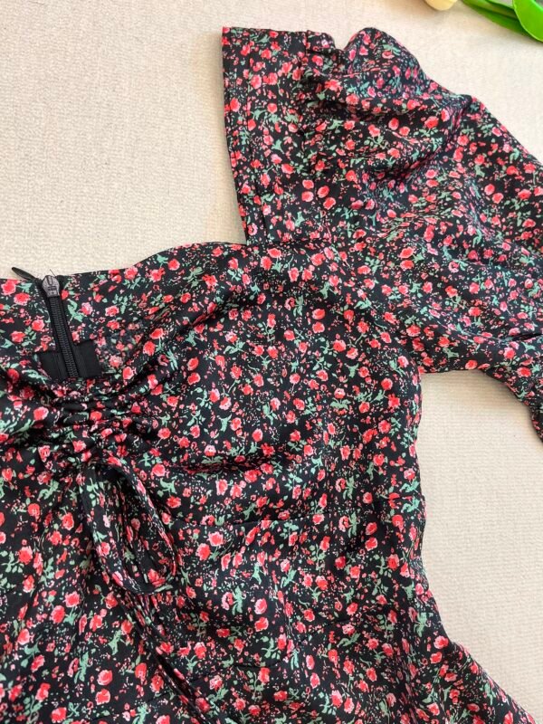 ROSIE TIE KNOT DRESS 玫瑰低胸连衣裙