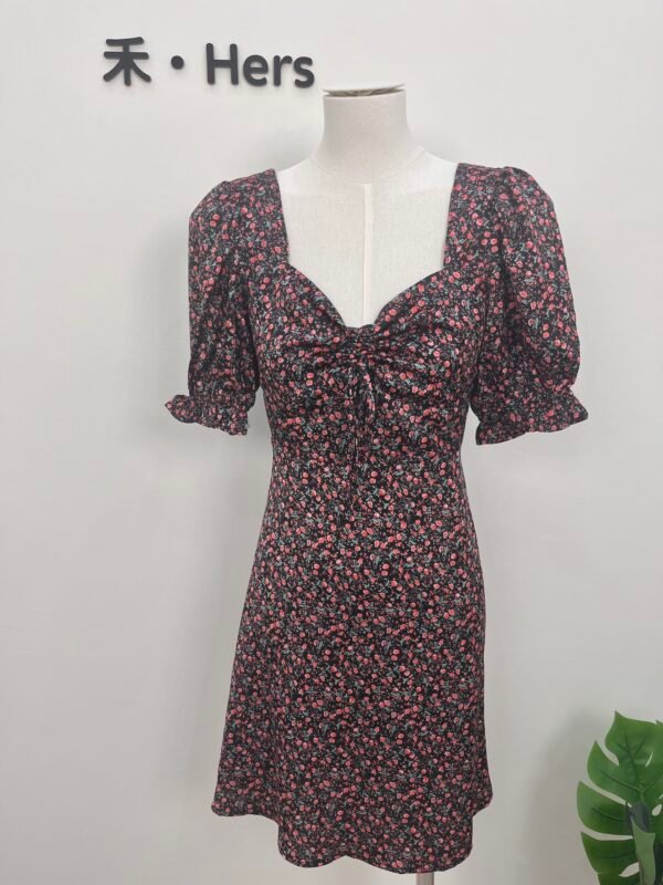 ROSIE TIE KNOT DRESS 玫瑰低胸连衣裙