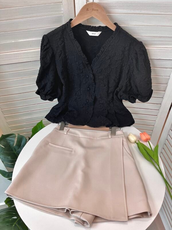 UNIQUE CUTWORK BLOUSE 小众木耳花边小上衣