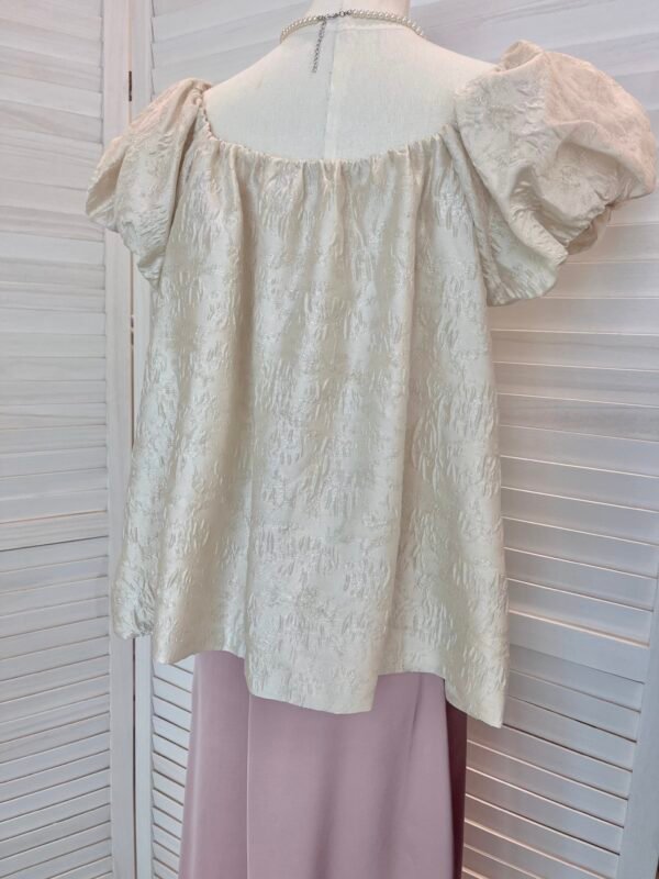 LUXE ILLUSION OFF SHOULDER BLOUSE 小众设计提花短袖上衣