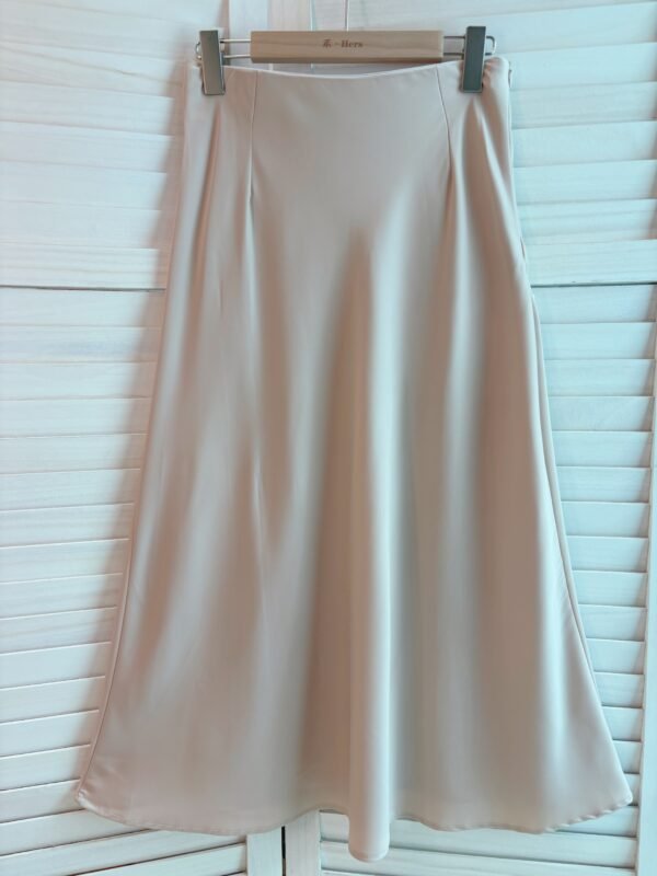 BEIGE ELEGANT SATIN MIDI SKIRT 杏色仿醋酸缎面半身裙