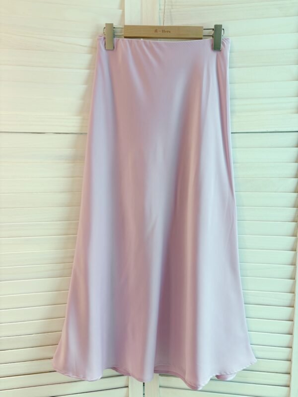 PASTEL VIOLET ELEGANT SATIN MIDI SKIRT 粉紫色仿醋酸缎面半身裙