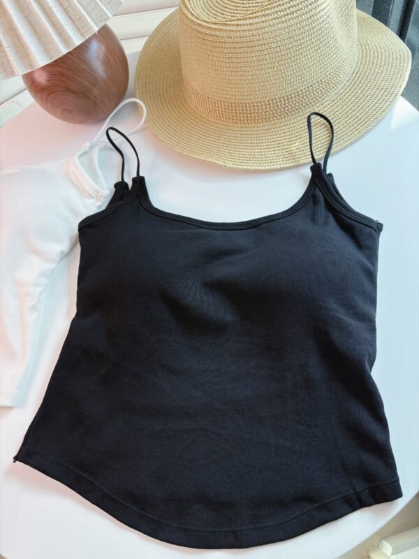 SINGLET WITH SPONGE BRA 镂空设计吊带背心