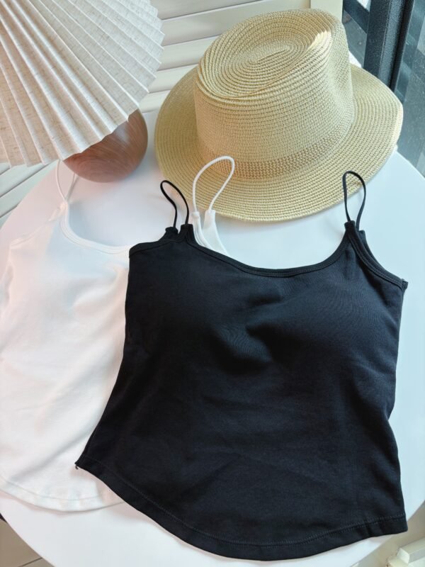 SINGLET WITH SPONGE BRA 镂空设计吊带背心