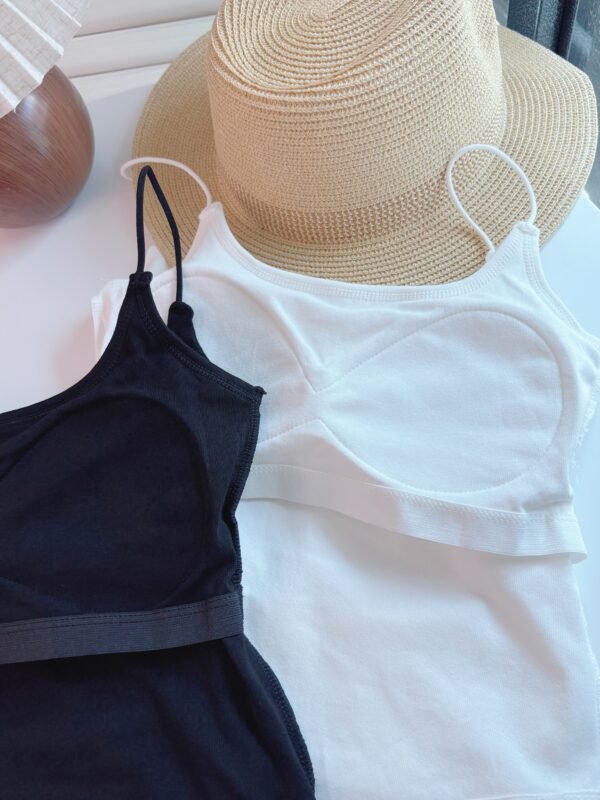 SINGLET WITH SPONGE BRA 镂空设计吊带背心